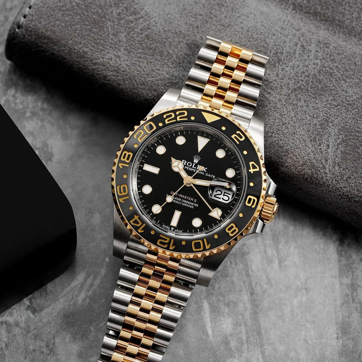 Rolex GMT Master || Oyster, 40 mm, Oystersteel and yellow gold 126713GRNR
