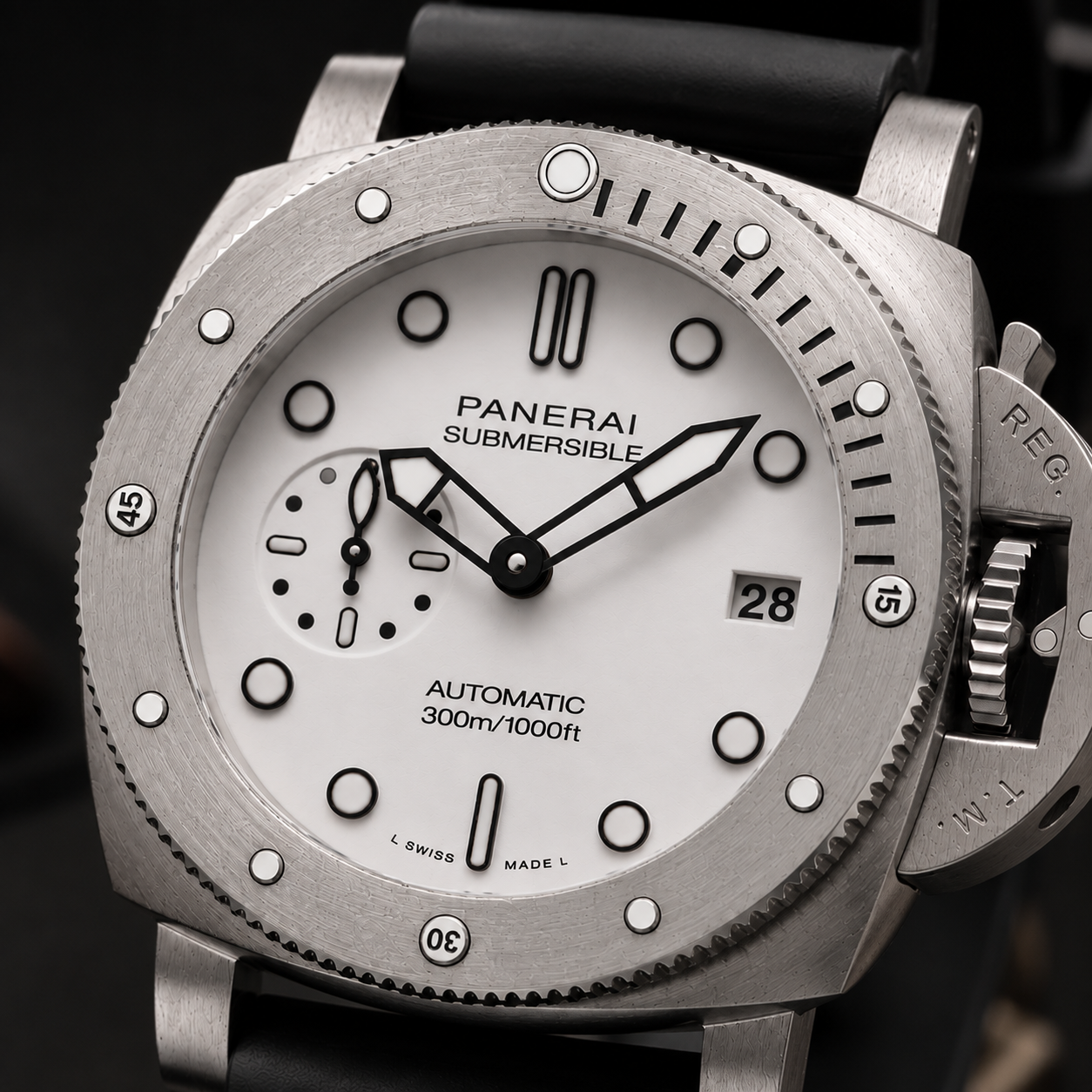 Panerai Luminor Submersible