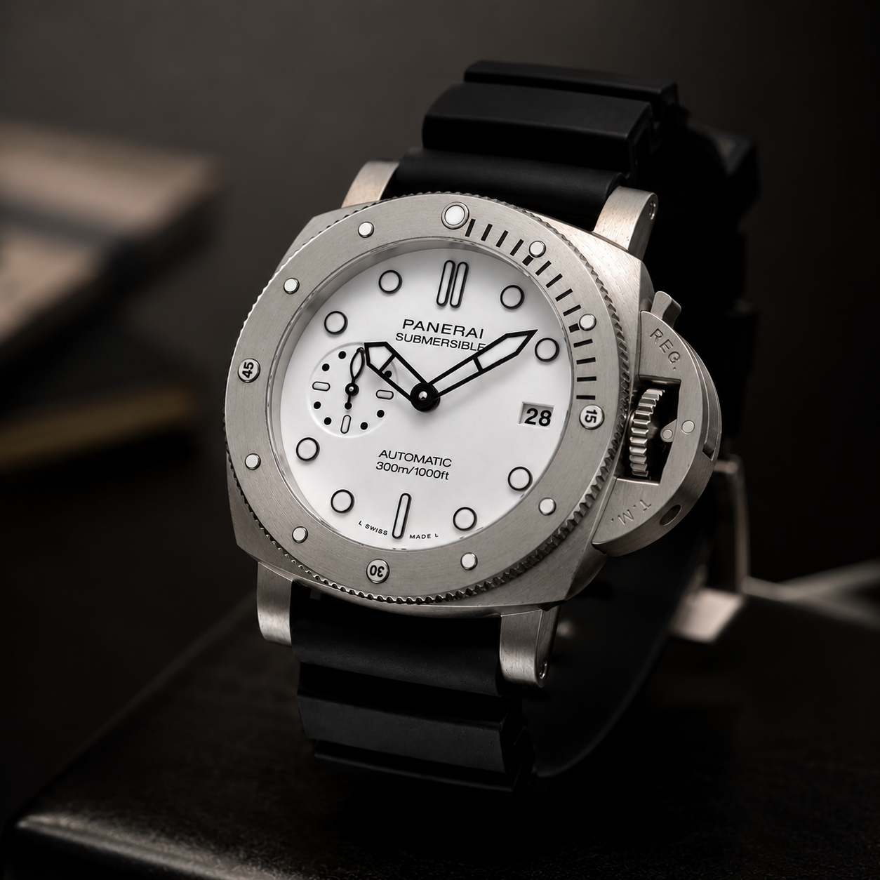 Panerai Luminor Submersible