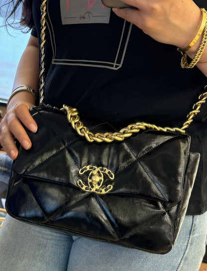 Chanel 19 Handbags