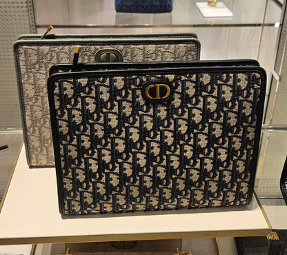 Dior 30 Montaigne Dea Pouch