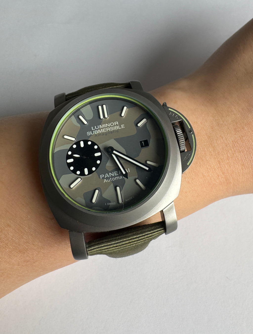 Panerai Submersible Luna Rossa