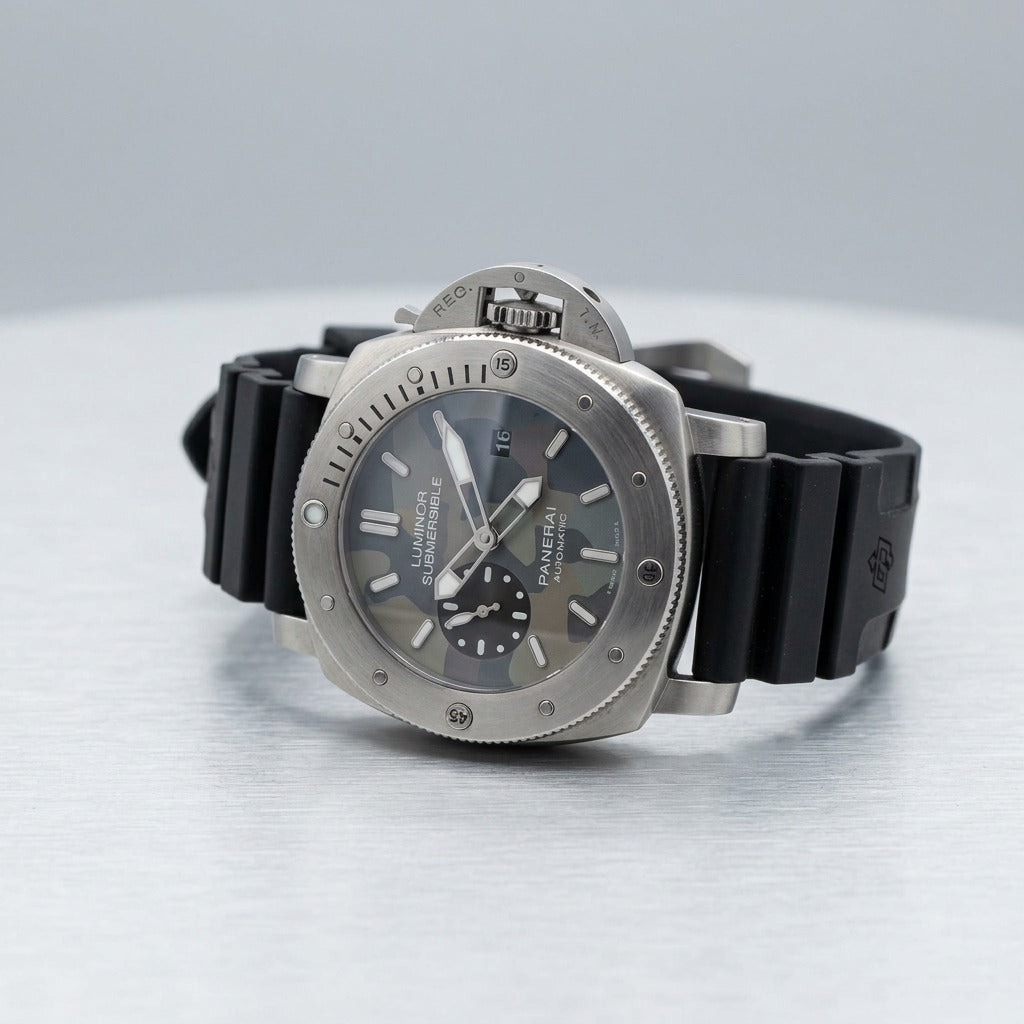 Panerai Luminor Submersible