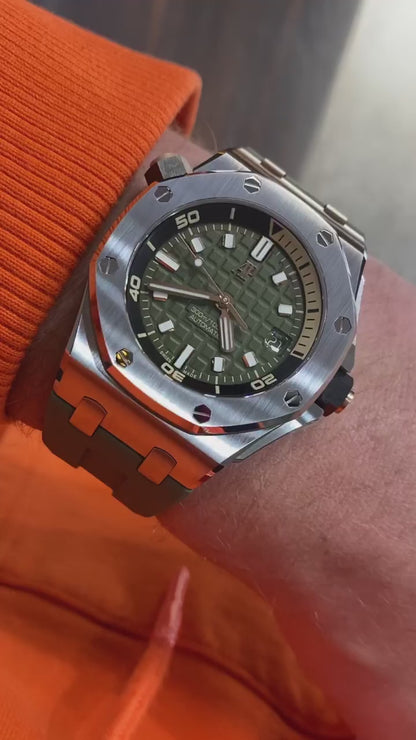 Royal Oak Offshore Diver 15720ST.OO.A027CA.01